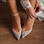 Carica l'immagine nel visualizzatore Galleria, DECOLLETE' CON RETE IN PIZZO