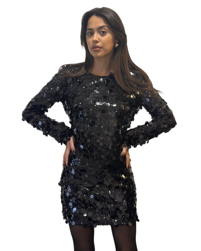 ABITO NERO CON PAILETTES